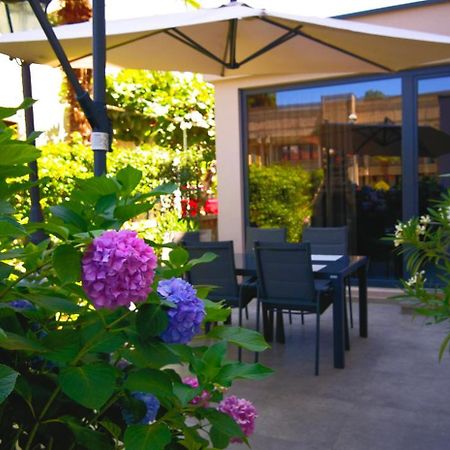 Stay In The Very Heart Of Porec - 50M To The Beach Extérieur photo