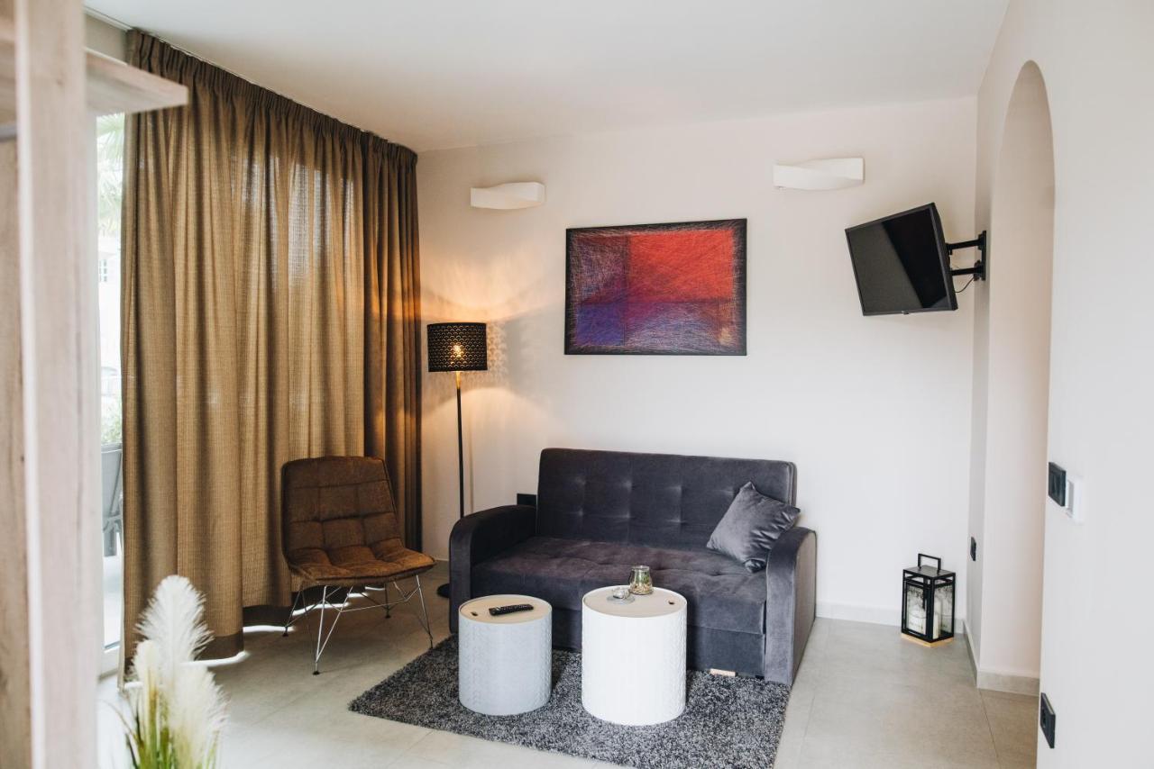 Stay In The Very Heart Of Porec - 50M To The Beach Extérieur photo