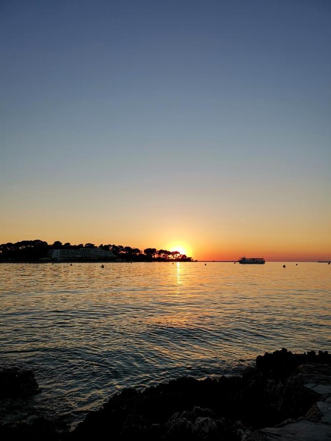 Stay In The Very Heart Of Porec - 50M To The Beach Extérieur photo
