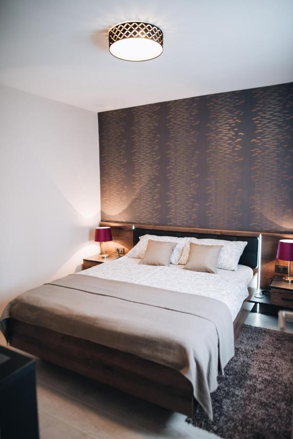 Stay In The Very Heart Of Porec - 50M To The Beach Extérieur photo