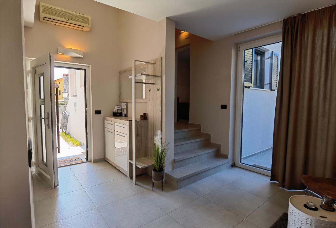 Stay In The Very Heart Of Porec - 50M To The Beach Extérieur photo