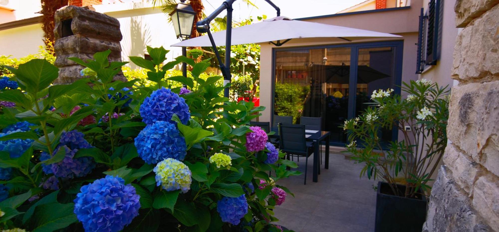 Stay In The Very Heart Of Porec - 50M To The Beach Extérieur photo