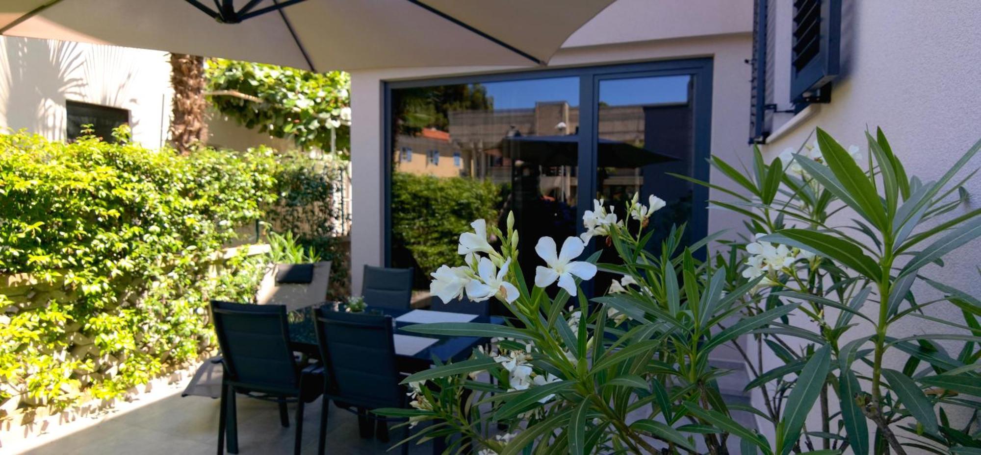 Stay In The Very Heart Of Porec - 50M To The Beach Extérieur photo